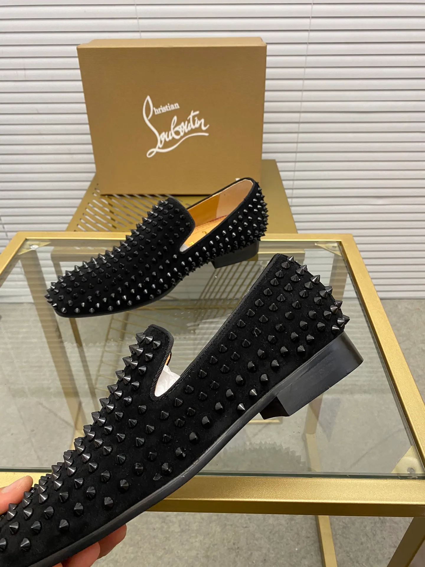 Made to order. Ex-factory price 500. christian louboutin (CL red sole shoes) counter series, casual sneakers for couples 📢 📢 📢 Exclusive hot style release 🎈🎈💪 Movable latex feet 👻 Finished outsole line [Proud] 😝Female 35-40# Male 38#-46, global supply😝 [Top version]: Original imported genuine leather upper, top original leather lining, original molded TPU outsole, original 1:1 detail processing, original shoe last,